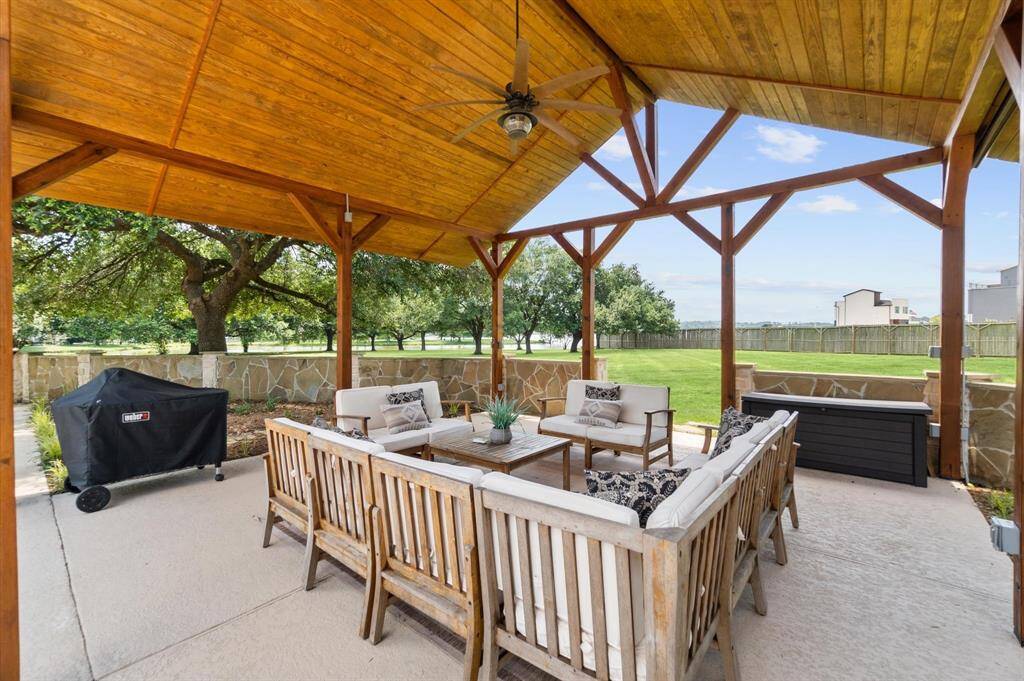 Perfect place for friends and family to gather together!