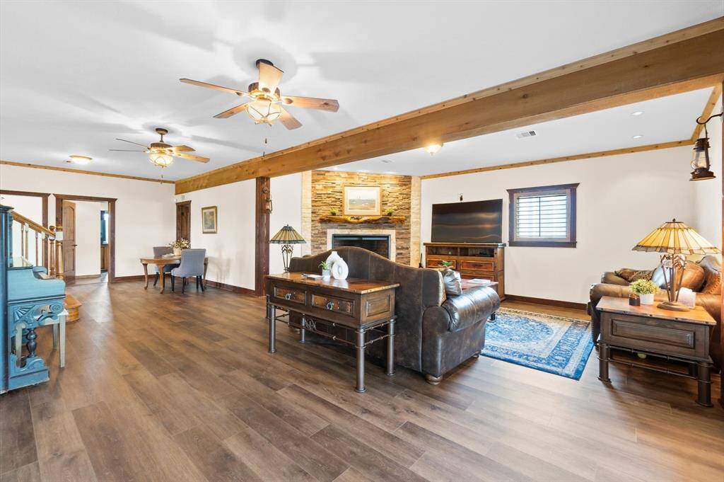 Living room - 1st floor