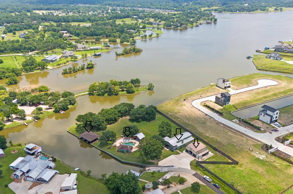 This property spans 1.83 acres along the shores of Lake Conroe.