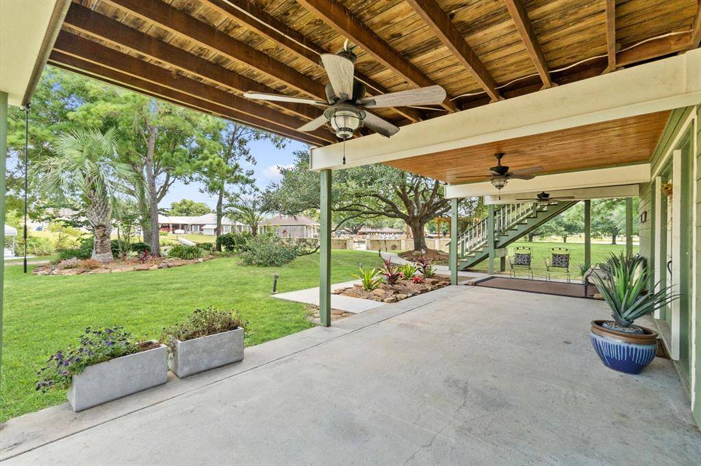 Front porch patio looking toward the swimming pool area