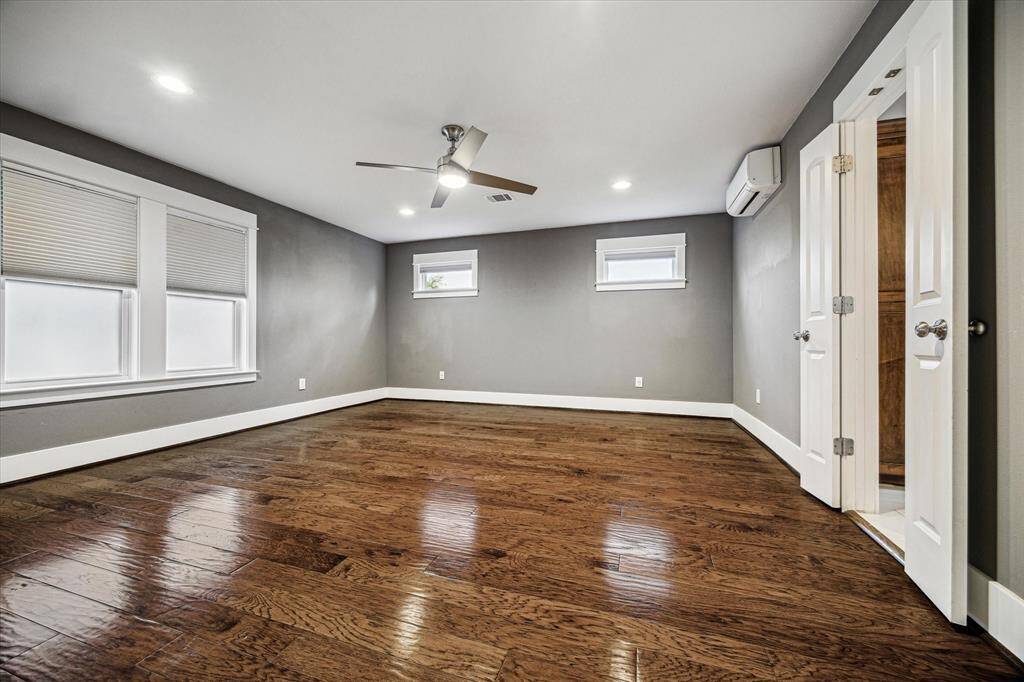Now upstairs to the owner's suite! Hardwoodscontinue upstairs, and there is plenty of room for aking sized bed and large furniture. This room alsoprovides an energy-efficient mini split unit toprovide personalized temperature control in yourprivate retreat!