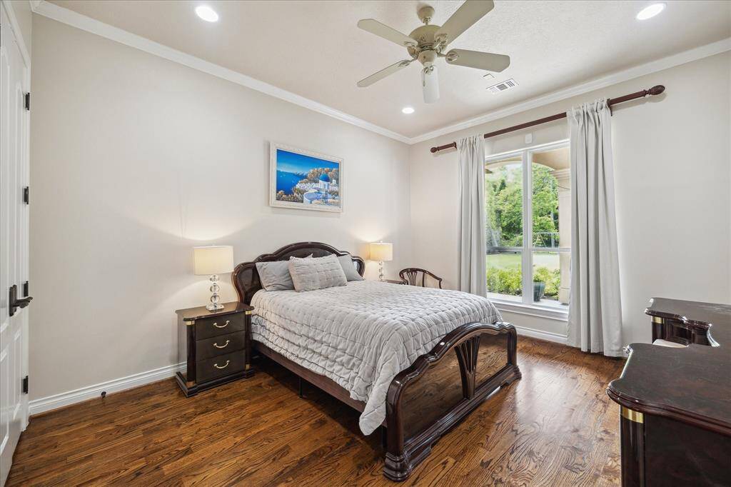 Second bedroom on the 1st floor