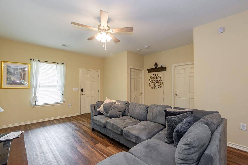 Large living spaces for everything that you would need.