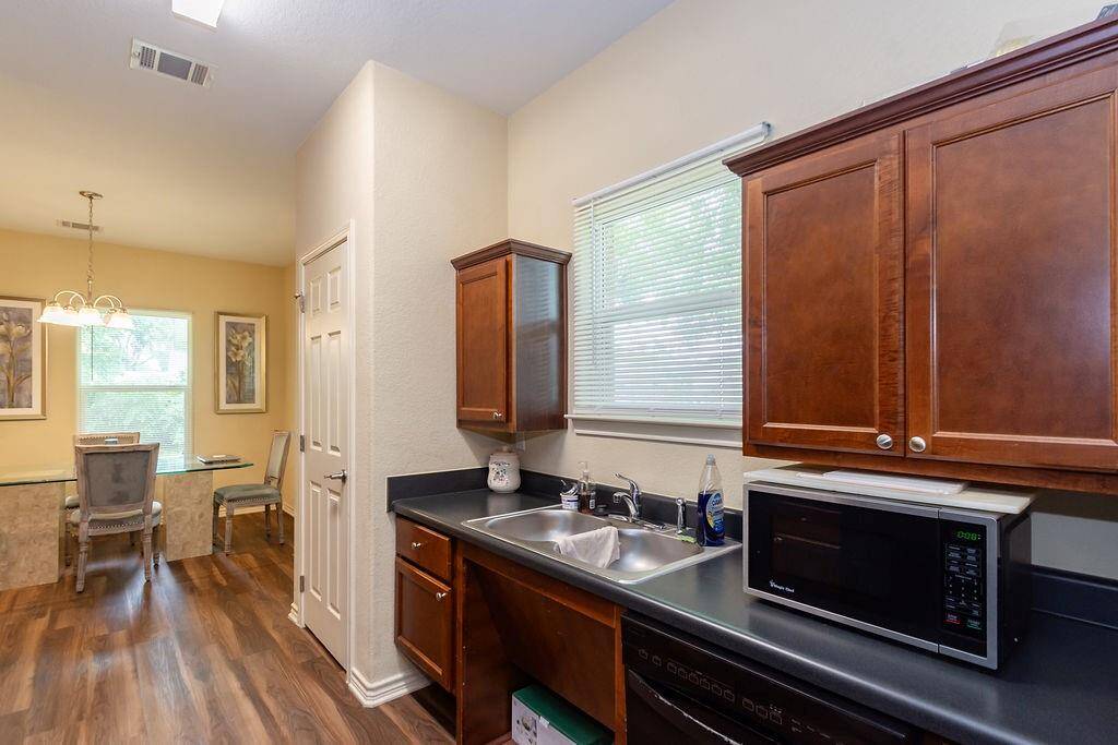 Lots of storage space in this kitchen