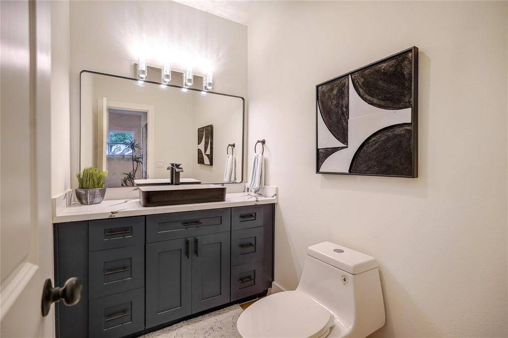 Powder bath.
