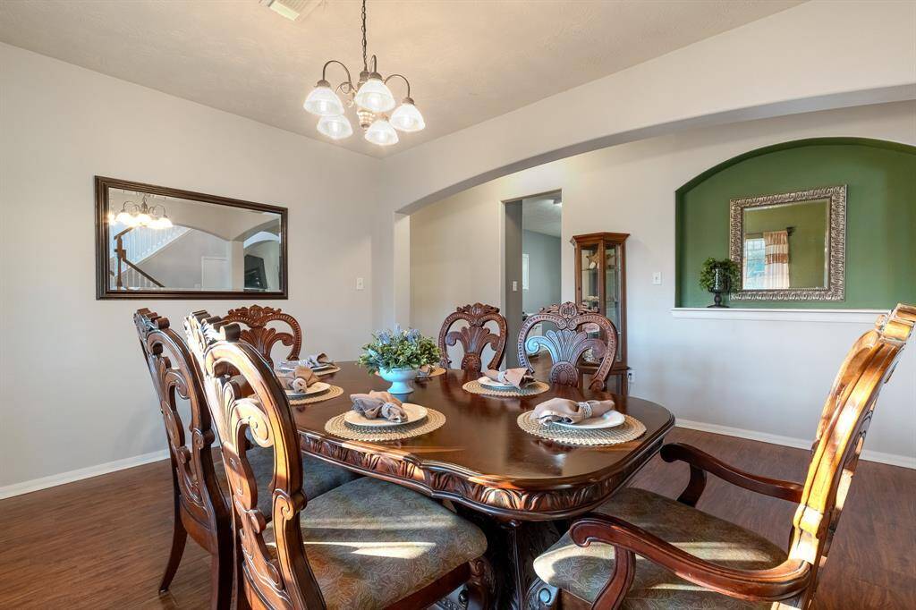 There is plenty of room for entertaining