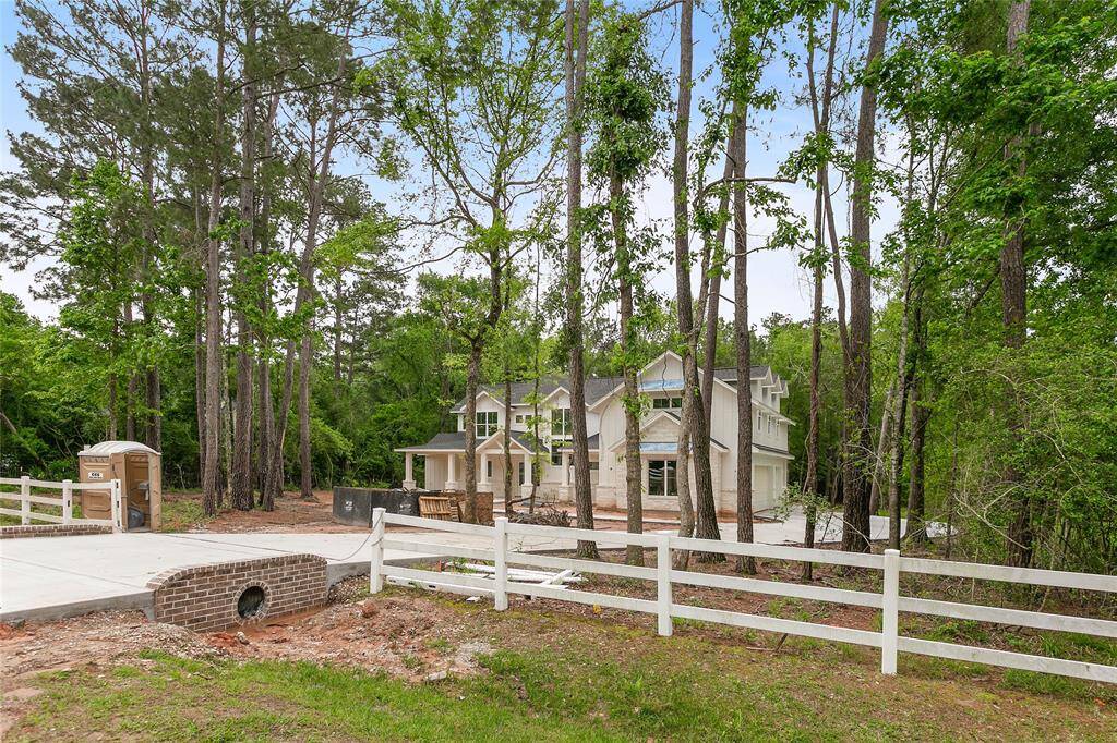 Features a welcoming entrance and offers fantastic curb appeal, setting the tone for the beauty within.