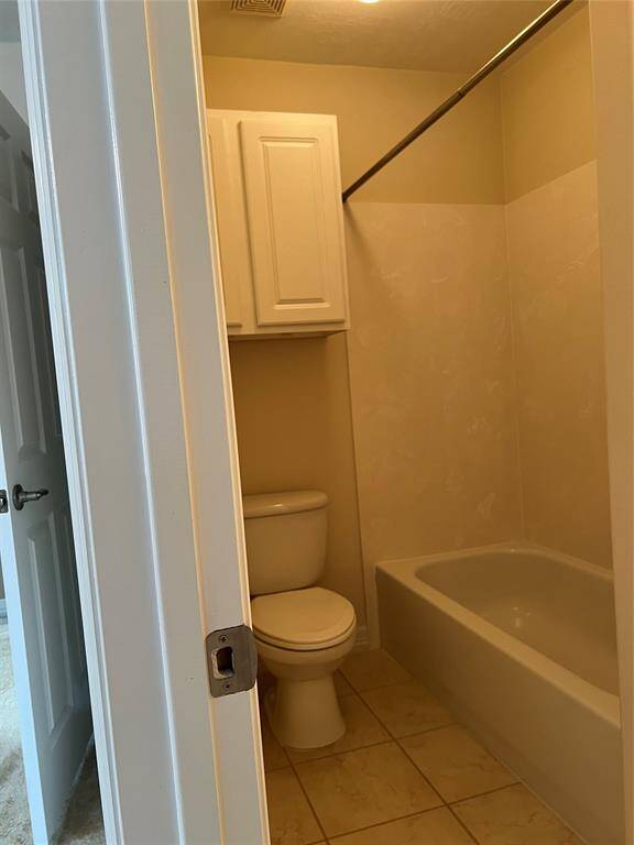 Secondary bedroom ensuite