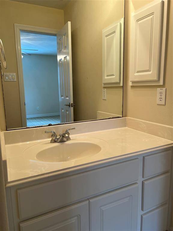 Secondary bedroom ensuite vanity