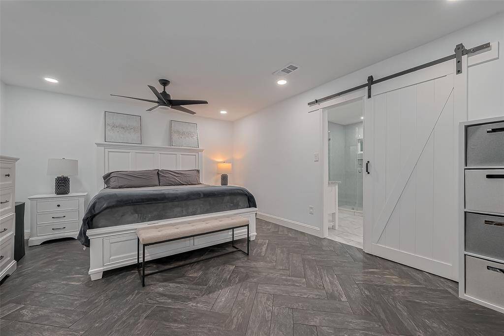 Large primary bedroom