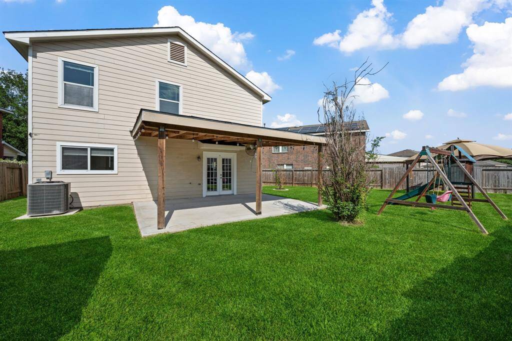 Spacious backyard—great for entertaining or relaxing outdoors.