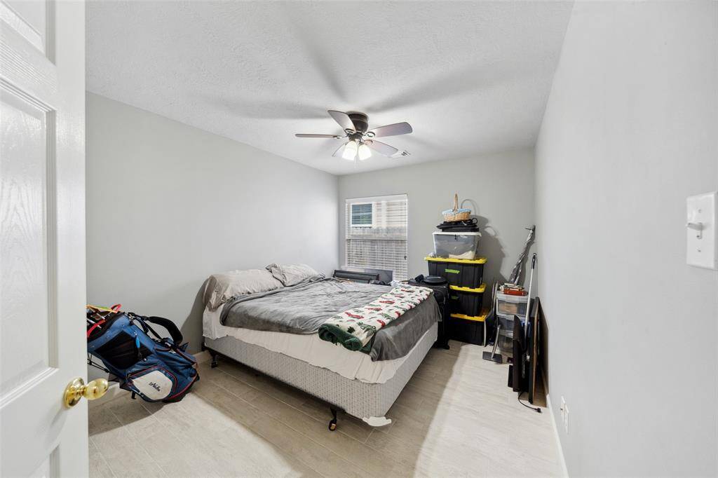 Second bedroom
