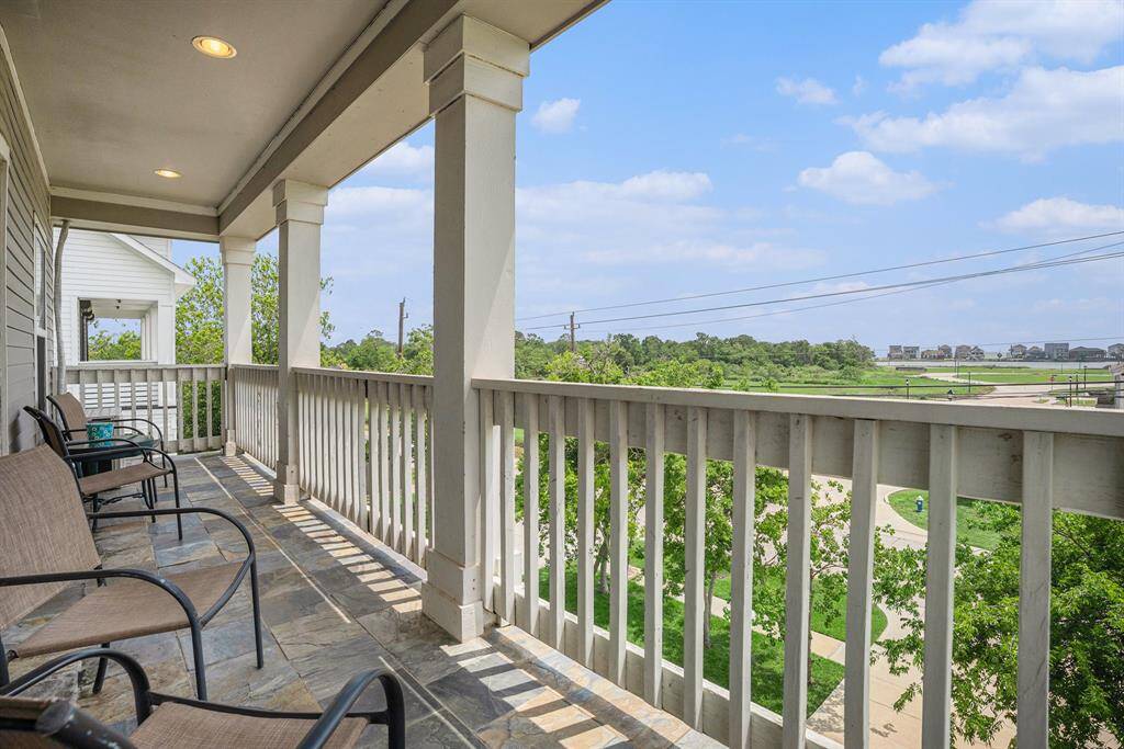 3rd floor balcony
