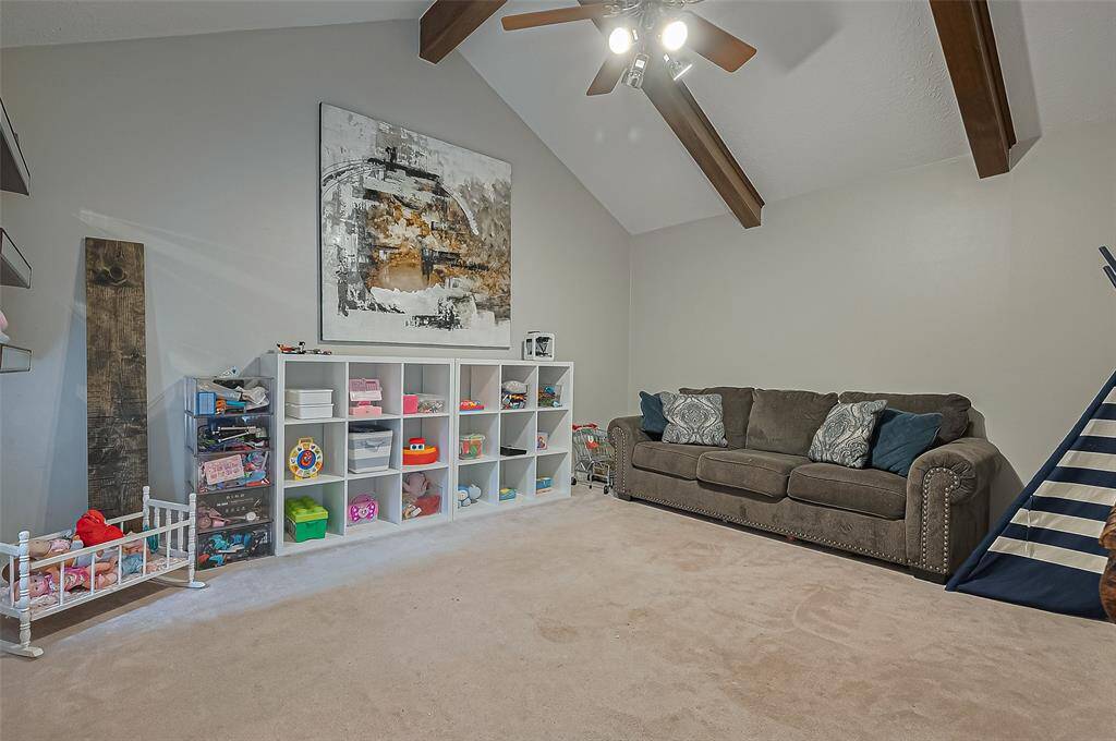 Spacious game room down.