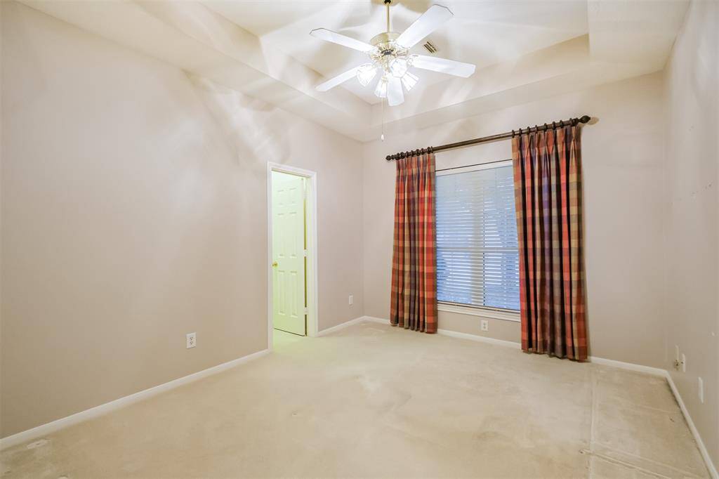 3rd bedroom also has lots of natural light and walk-in closet.