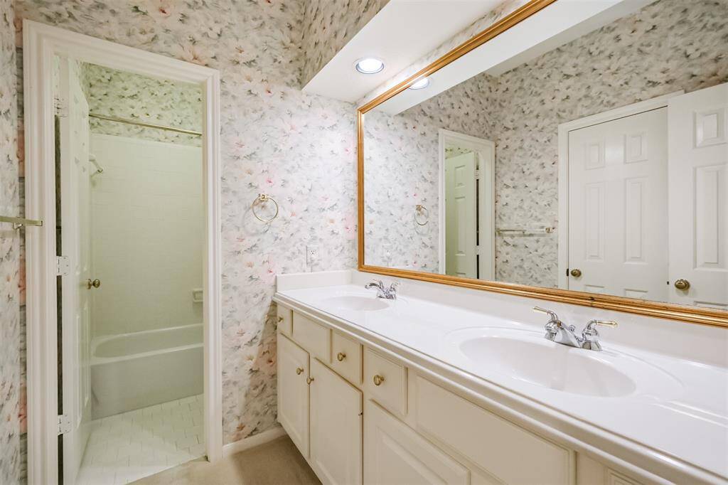 Secondary ensuite located on opposite side of the house from primary. This is for use by bedroom two and three.