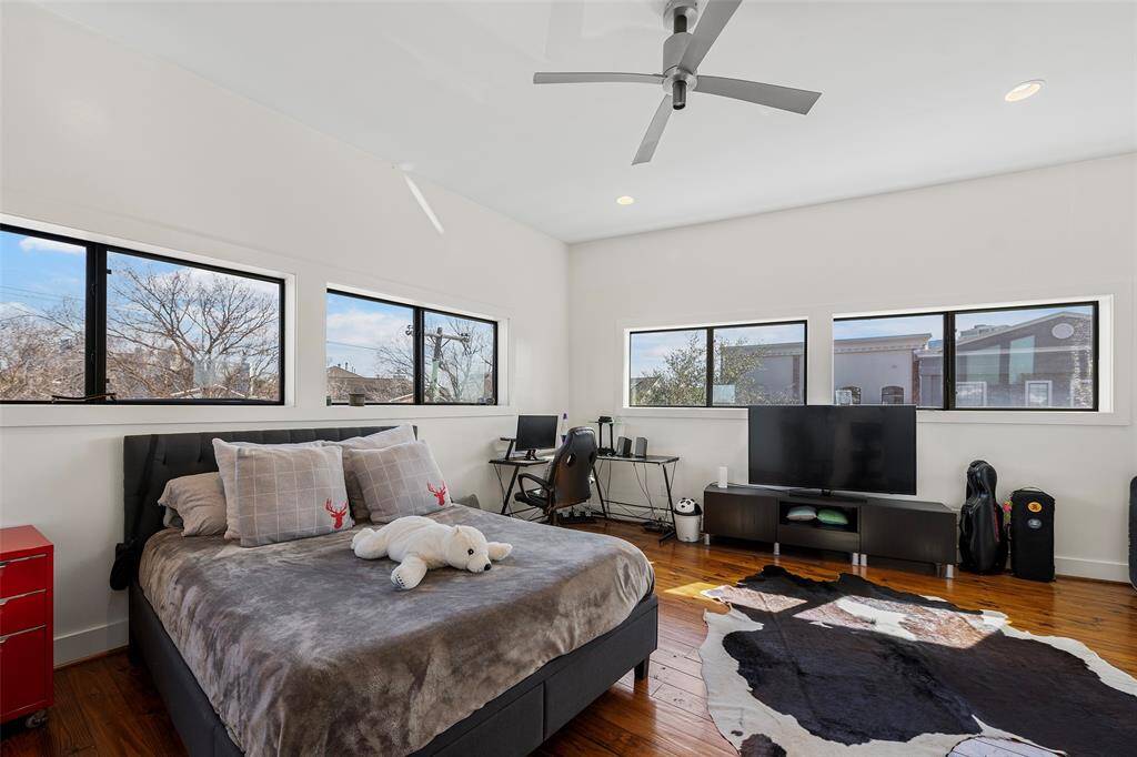 This bedroom located on the third floor has complete privacy so it can be a versatile space to best fit your needs!