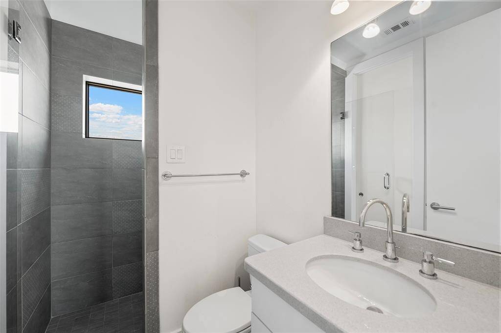 Ensuite bathroom on third floor.