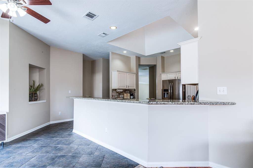 Bar area of kitchen