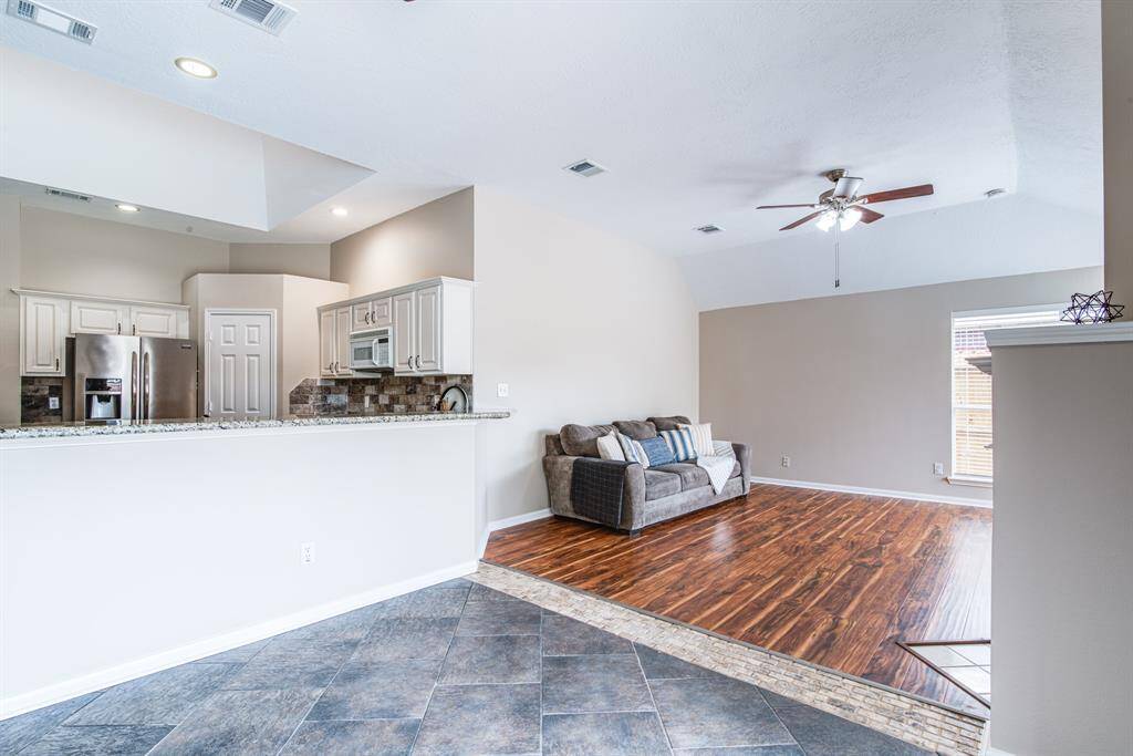 Kitchen, breakfast and family room