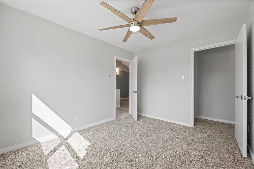 Second view of the bedroom 1