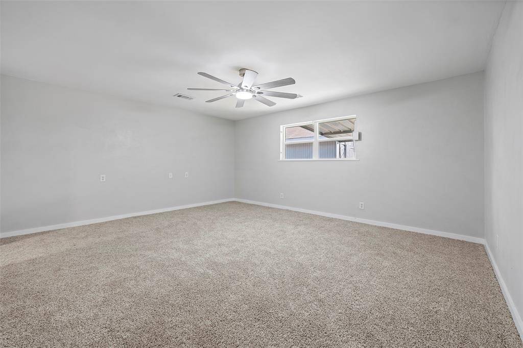 Principal bedroom. Bedroom #4