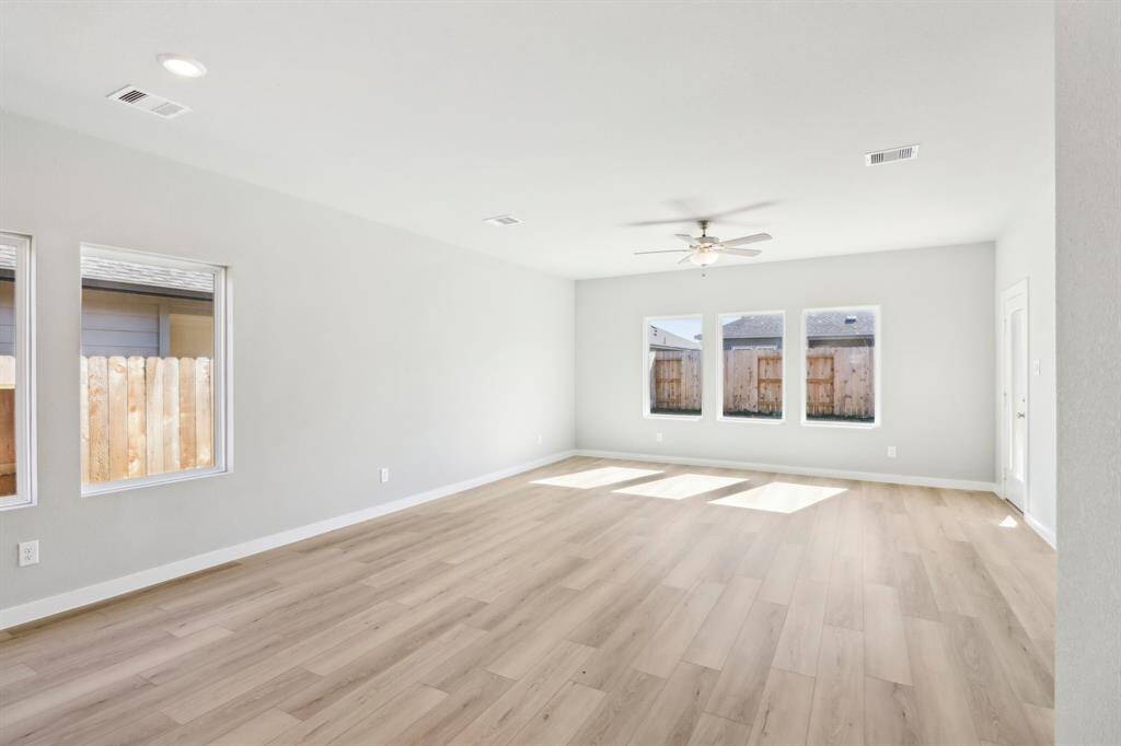 Photo is not of the actual home but is an inspirational photo of builder’s model home and may depict options, furnishings, and/or decorator features that are not included.