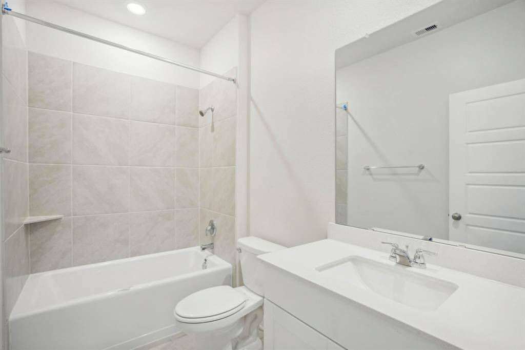 Photo is not of the actual home but is an inspirational photo of builder’s model home and may depict options, furnishings, and/or decorator features that are not included.
