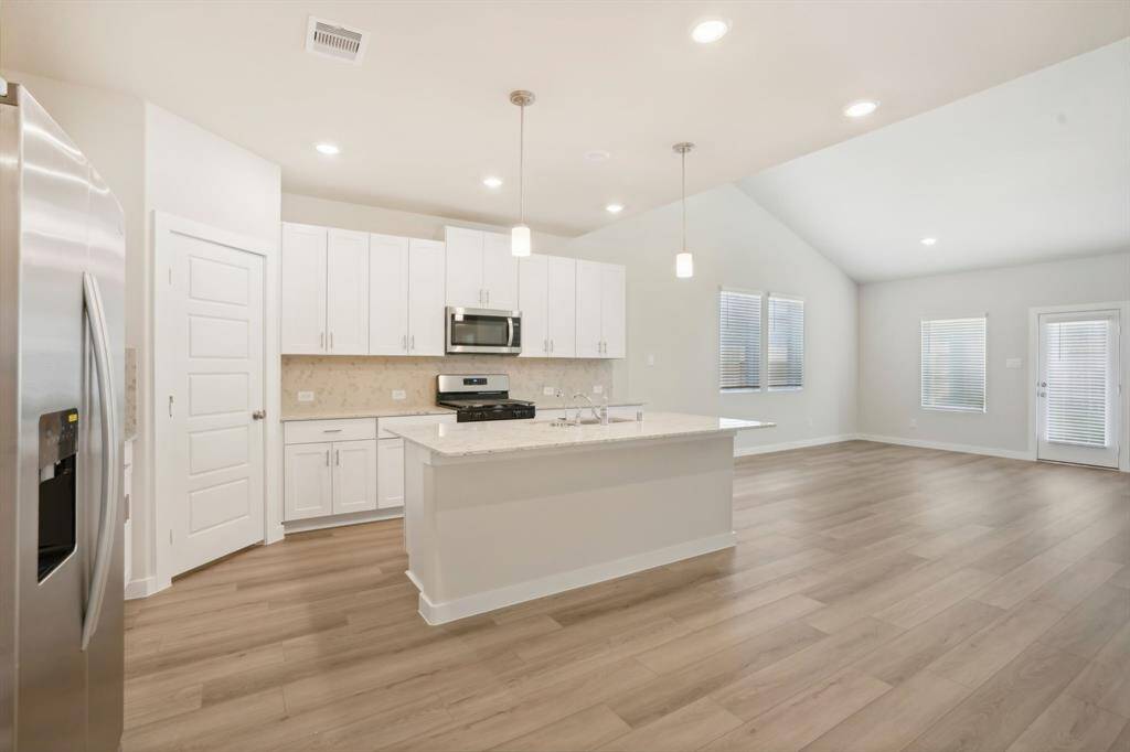 Photo is not of the actual home but is an inspirational photo of builder’s model home and may depict options, furnishings, and/or decorator features that are not included.