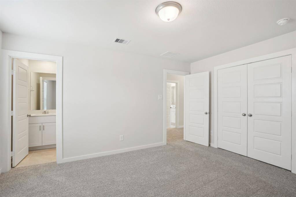 Photo is not of the actual home but is an inspirational photo of builder’s model home and may depict options, furnishings, and/or decorator features that are not included.