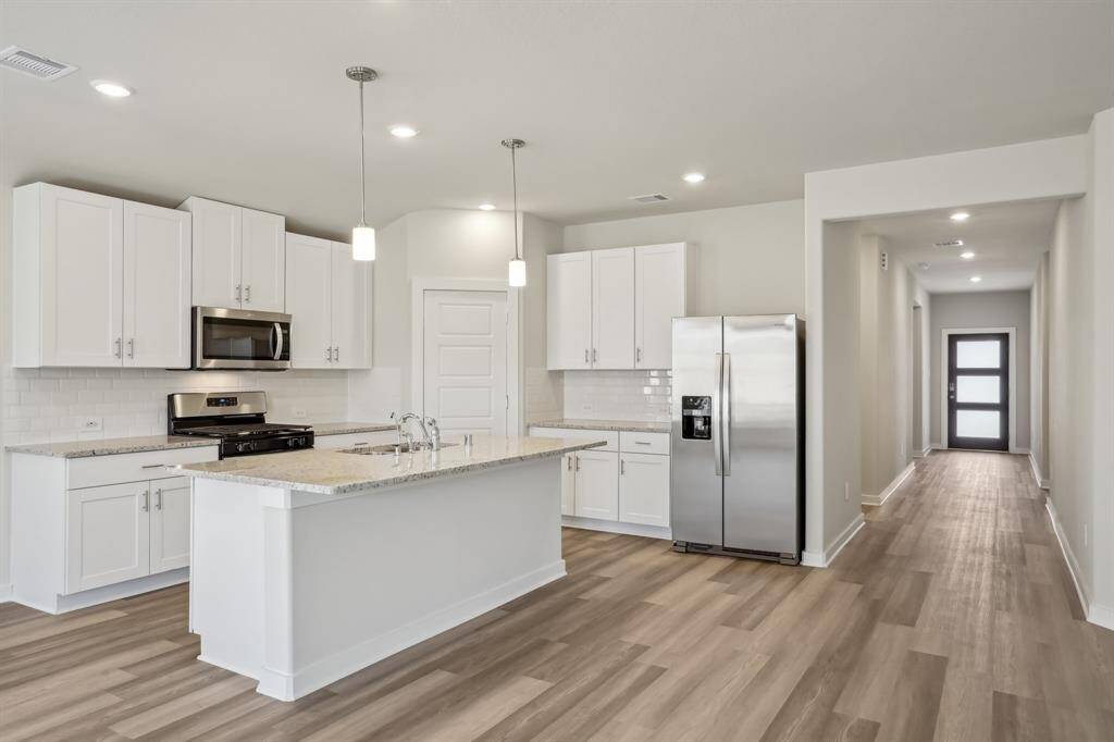 Photo is not of the actual home but is an inspirational photo of builder’s model home and may depict options, furnishings, and/or decorator features that are not included.