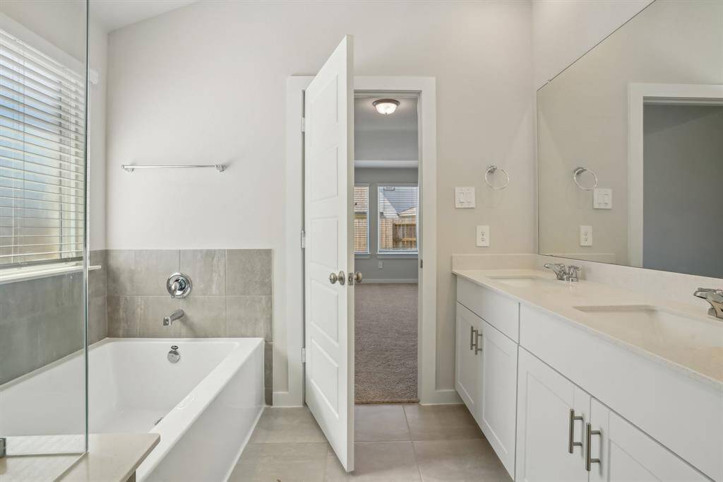 Photo is not of the actual home but is an inspirational photo of builder’s model home and may depict options, furnishings, and/or decorator features that are not included.