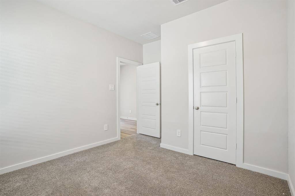 Photo is not of the actual home but is an inspirational photo of builder’s model home and may depict options, furnishings, and/or decorator features that are not included.