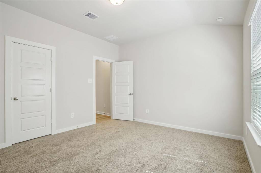 Photo is not of the actual home but is an inspirational photo of builder’s model home and may depict options, furnishings, and/or decorator features that are not included.
