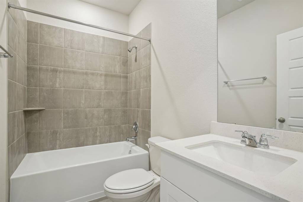 Photo is not of the actual home but is an inspirational photo of builder’s model home and may depict options, furnishings, and/or decorator features that are not included.