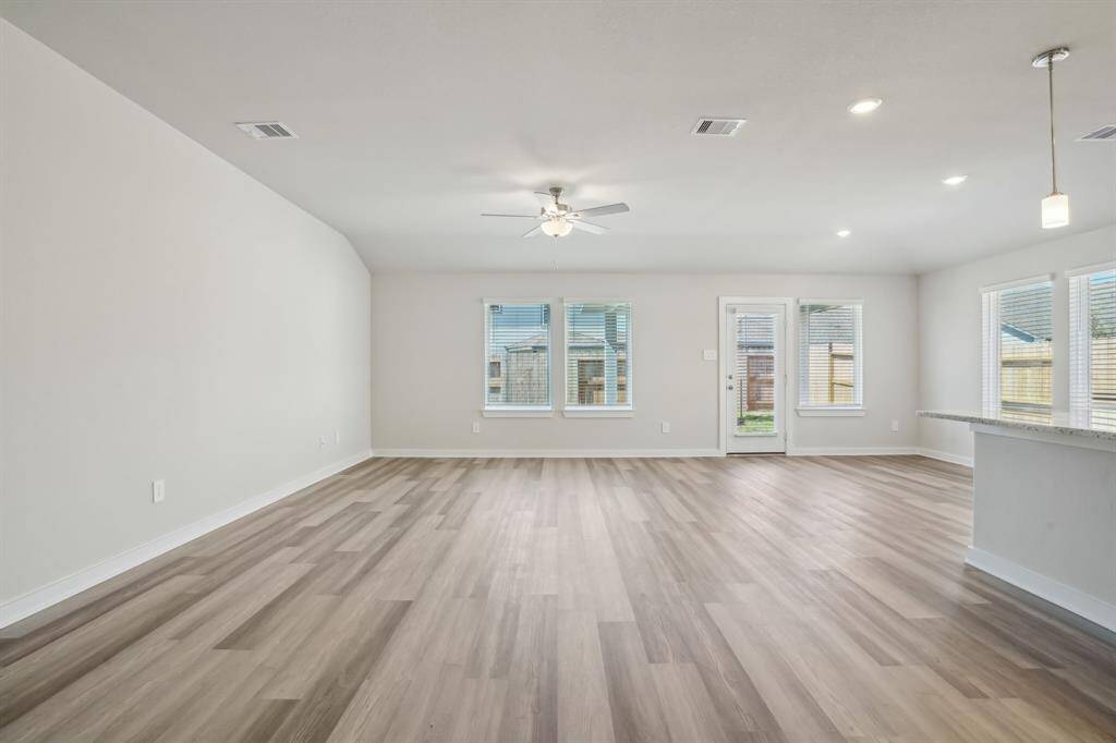 Photo is not of the actual home but is an inspirational photo of builder’s model home and may depict options, furnishings, and/or decorator features that are not included.