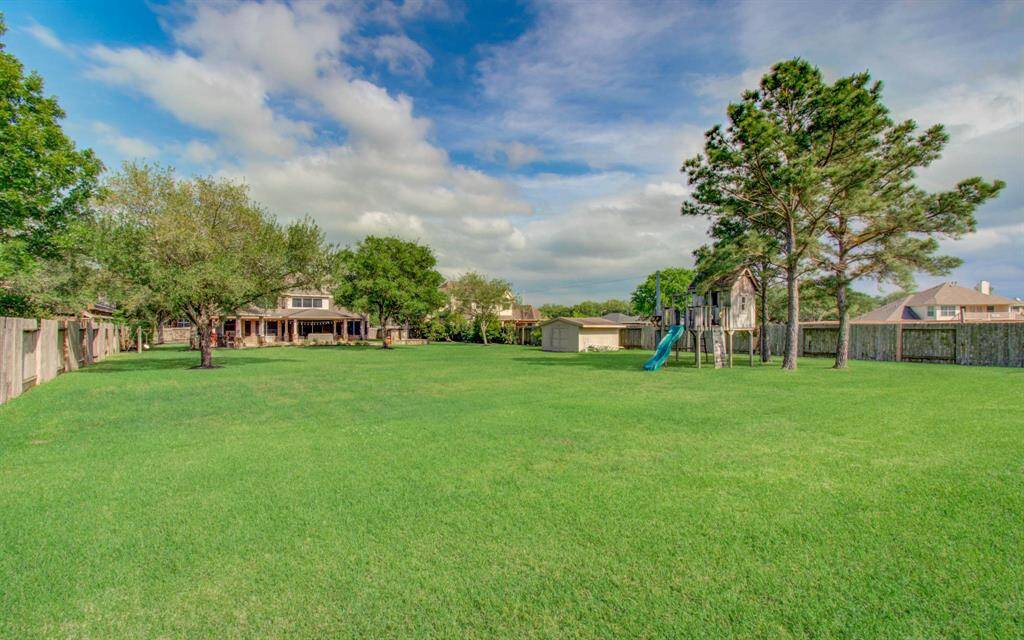 Oversize Backyard