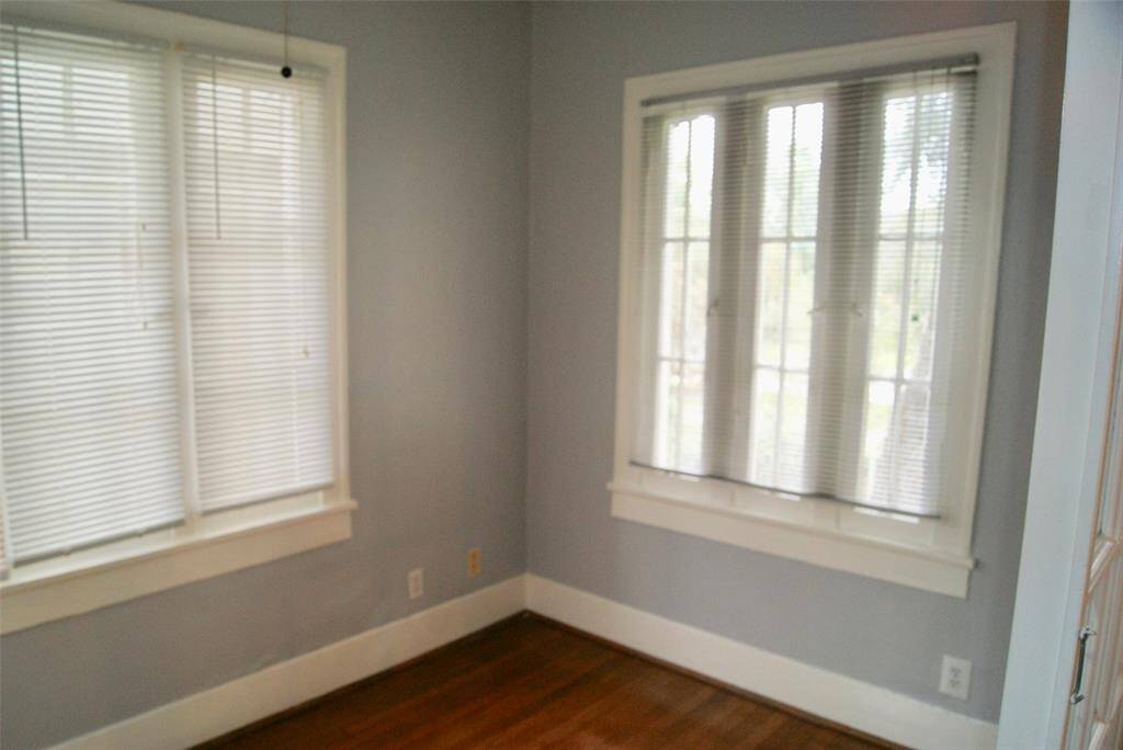 13' x 8' Sunroom/Office/Sitting area