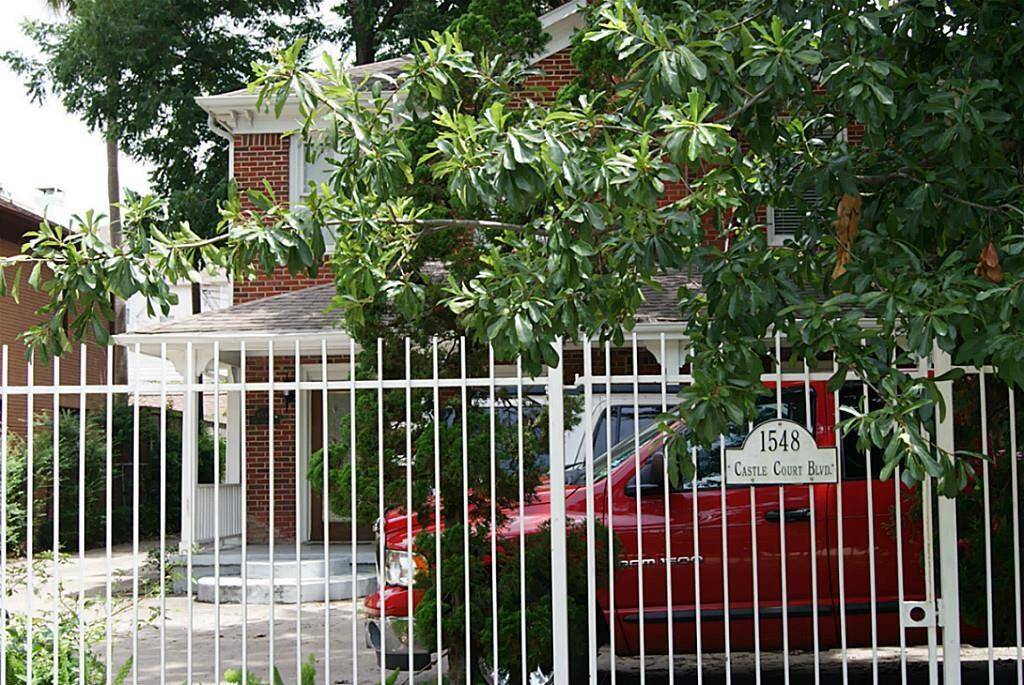1548 Castle Court