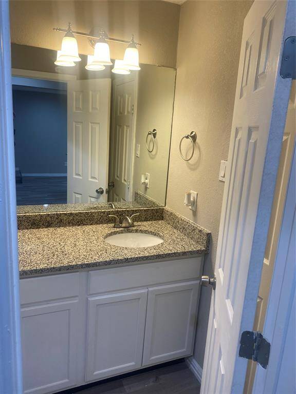 BEDROOM VANITY AREA