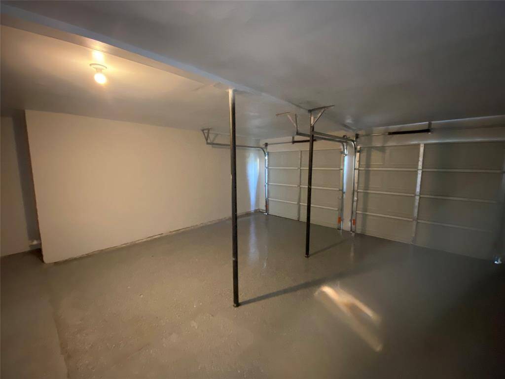 GARAGE FLOOR APOXY