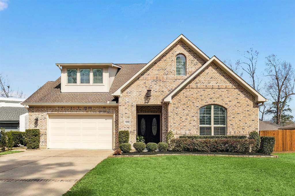Welcome to 16006 Broadwater Drive! This exceptional residence is situated on over 15,000 lot with a golf course view and direct access.