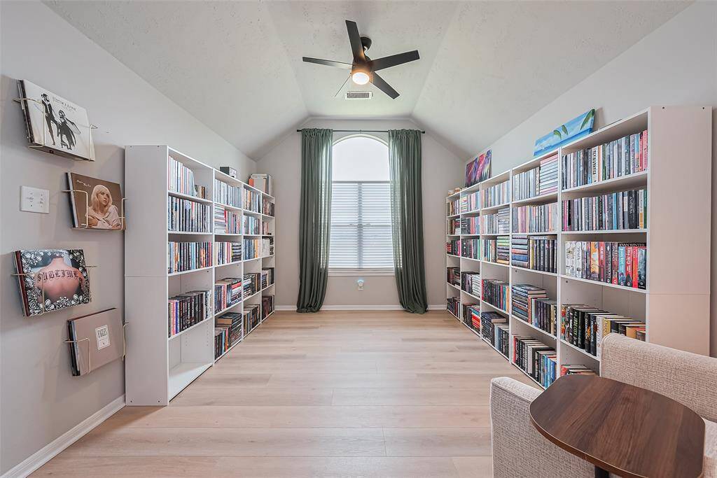 Flex Space / Game Room
