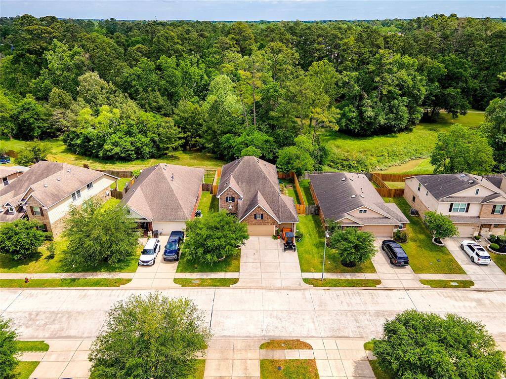10acre greenbelt with walking trails.