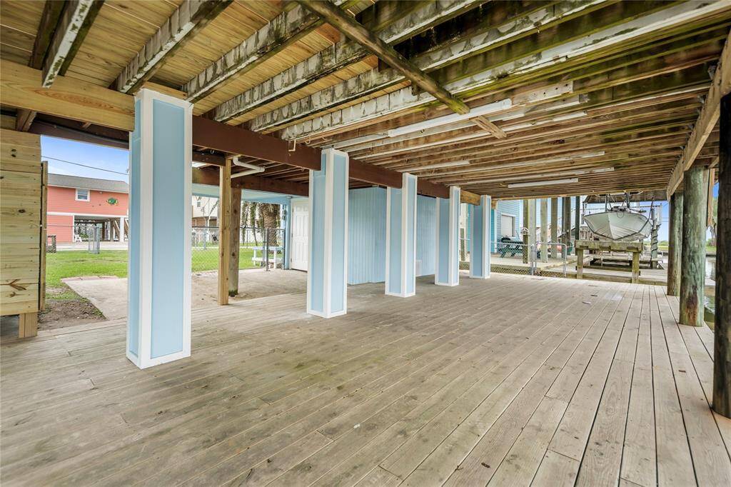 Just steps away: community pool, boat ramp, park, and all the charm of Jamaica Beach living. It’s not just a home—it’s a lifestyle.