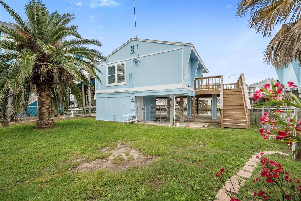 Just few minutes away: community pool, boat ramp, park, and all the charm of Jamaica Beach living. It’s not just a home—it’s a lifestyle.