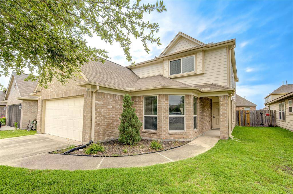 With its lush green grass, this home has lots of curb appeal!