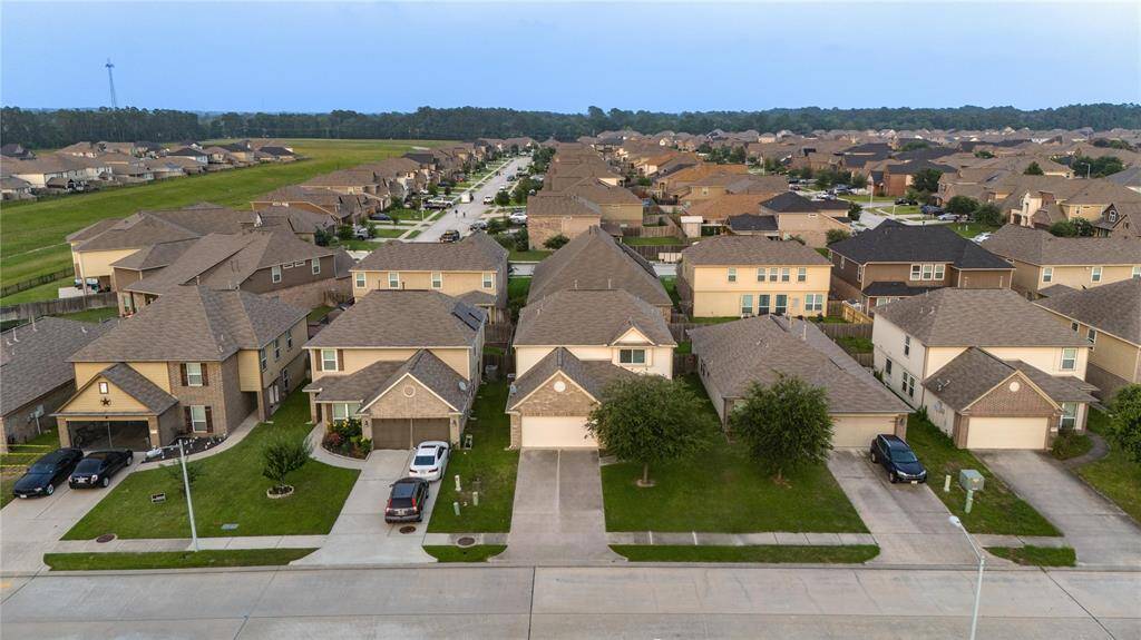 Enjoy the best of suburban living at Montgomery Creek Ranch!