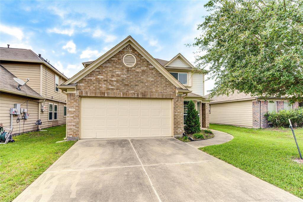 This beautiful home is just waiting to welcome you home!