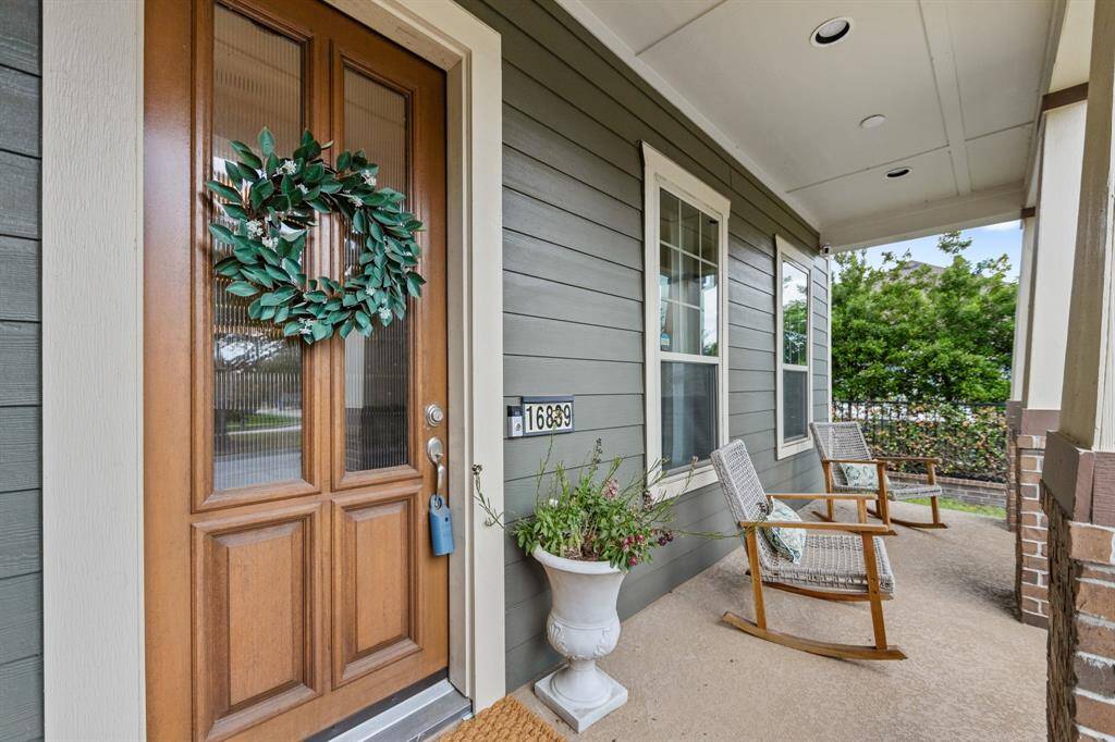 This inviting space sets a warm, welcoming tone for the home’s Craftsman-inspired exterior.